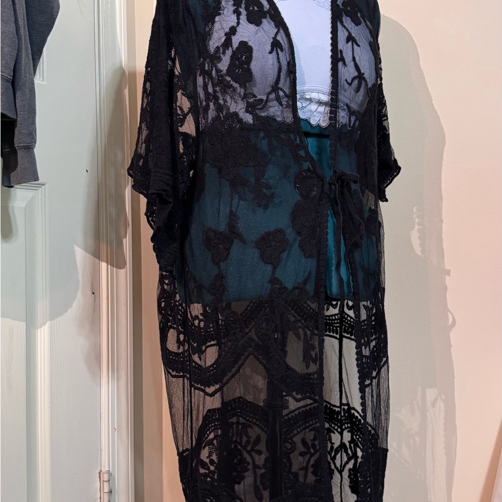 Source Unknown Black Lace Robe